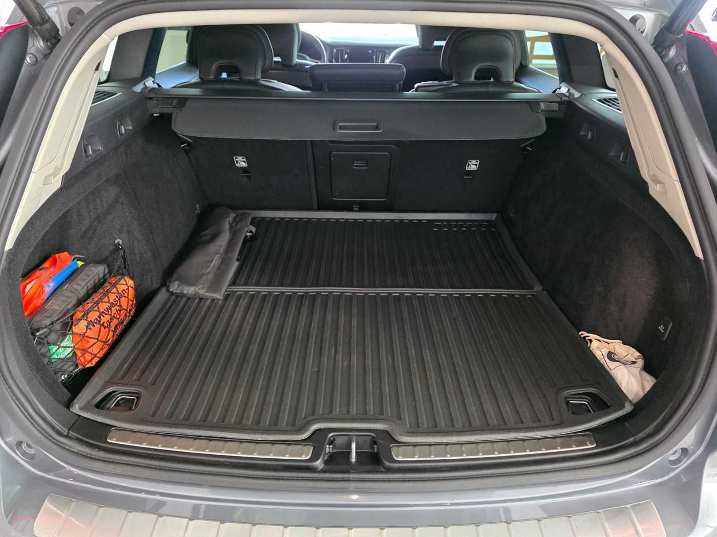 Volvo  Inscription Recharge Plug-In Hybrid AWD