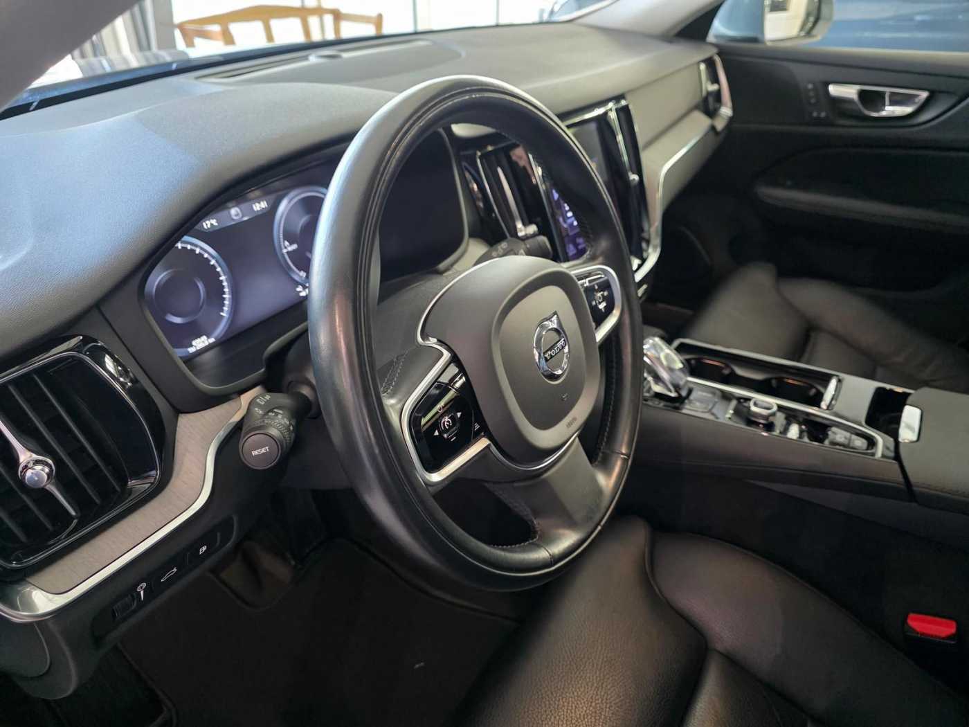 Volvo  Inscription Recharge Plug-In Hybrid AWD