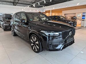 Volvo  Ultra Dark Recharge Plug-In Hybrid AWD