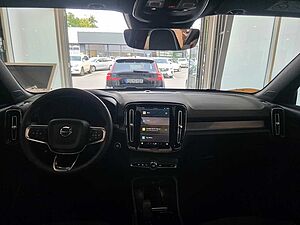 Volvo  B3 Mild-Hybrid Benzin Plus 2WD