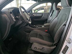 Volvo  B3 Mild-Hybrid Benzin Plus 2WD
