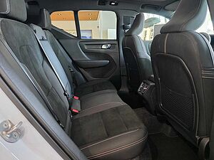 Volvo  B3 Mild-Hybrid Benzin Plus 2WD
