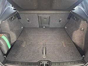 Volvo  B3 Mild-Hybrid Benzin Plus 2WD