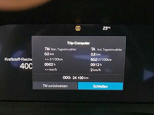 Volvo  B3 Mild-Hybrid Benzin Plus 2WD
