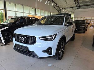 Volvo  B3 Mild-Hybrid Benzin Plus 2WD