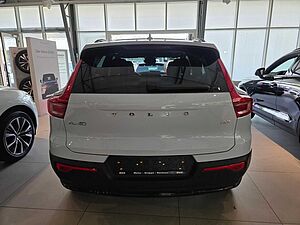 Volvo  B3 Mild-Hybrid Benzin Plus 2WD