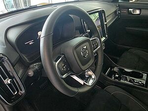 Volvo  B3 Mild-Hybrid Benzin Plus 2WD