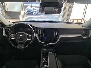 Volvo  B4 Mild-Hybrid Diesel Momentum Pro AWD