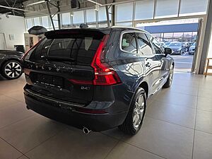 Volvo  B4 Mild-Hybrid Diesel Momentum Pro AWD