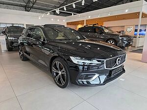 Volvo  Plus Bright Recharge Plug-In Hybrid AWD