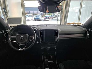 Volvo  B3 Mild-Hybrid Benzin Plus 2WD