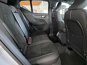 Volvo  B3 Mild-Hybrid Benzin Plus 2WD