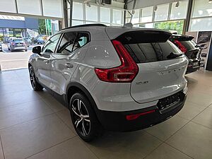 Volvo  B3 Mild-Hybrid Benzin Plus 2WD