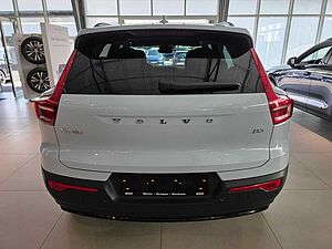 Volvo  B3 Mild-Hybrid Benzin Plus 2WD
