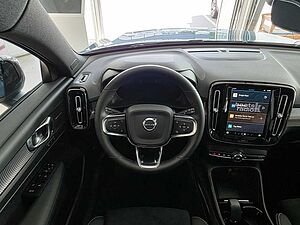 Volvo  B4 Mild-Hybrid Benzin Ultra 2WD