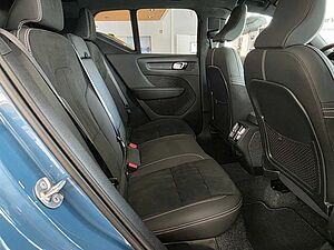 Volvo  B4 Mild-Hybrid Benzin Ultra 2WD