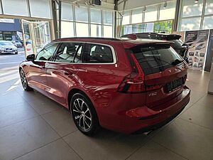 Volvo  2.0 Turbo Momentum Pro