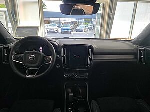 Volvo  B3 Mild-Hybrid Benzin Plus 2WD