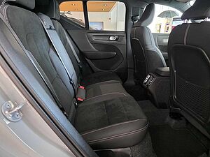 Volvo  B3 Mild-Hybrid Benzin Plus 2WD