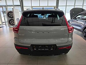 Volvo  B3 Mild-Hybrid Benzin Plus 2WD