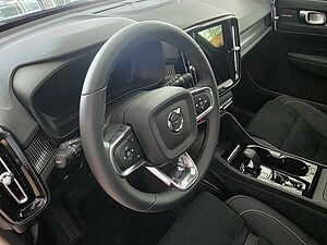 Volvo  B3 Mild-Hybrid Benzin Plus 2WD