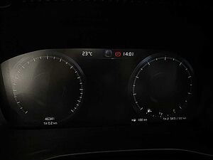 Volvo  T2 Momentum Pro 2WD