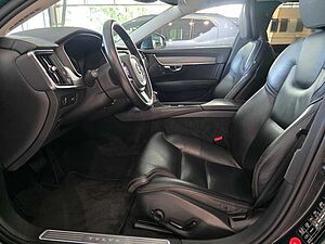 Volvo  D4 Diesel AWD