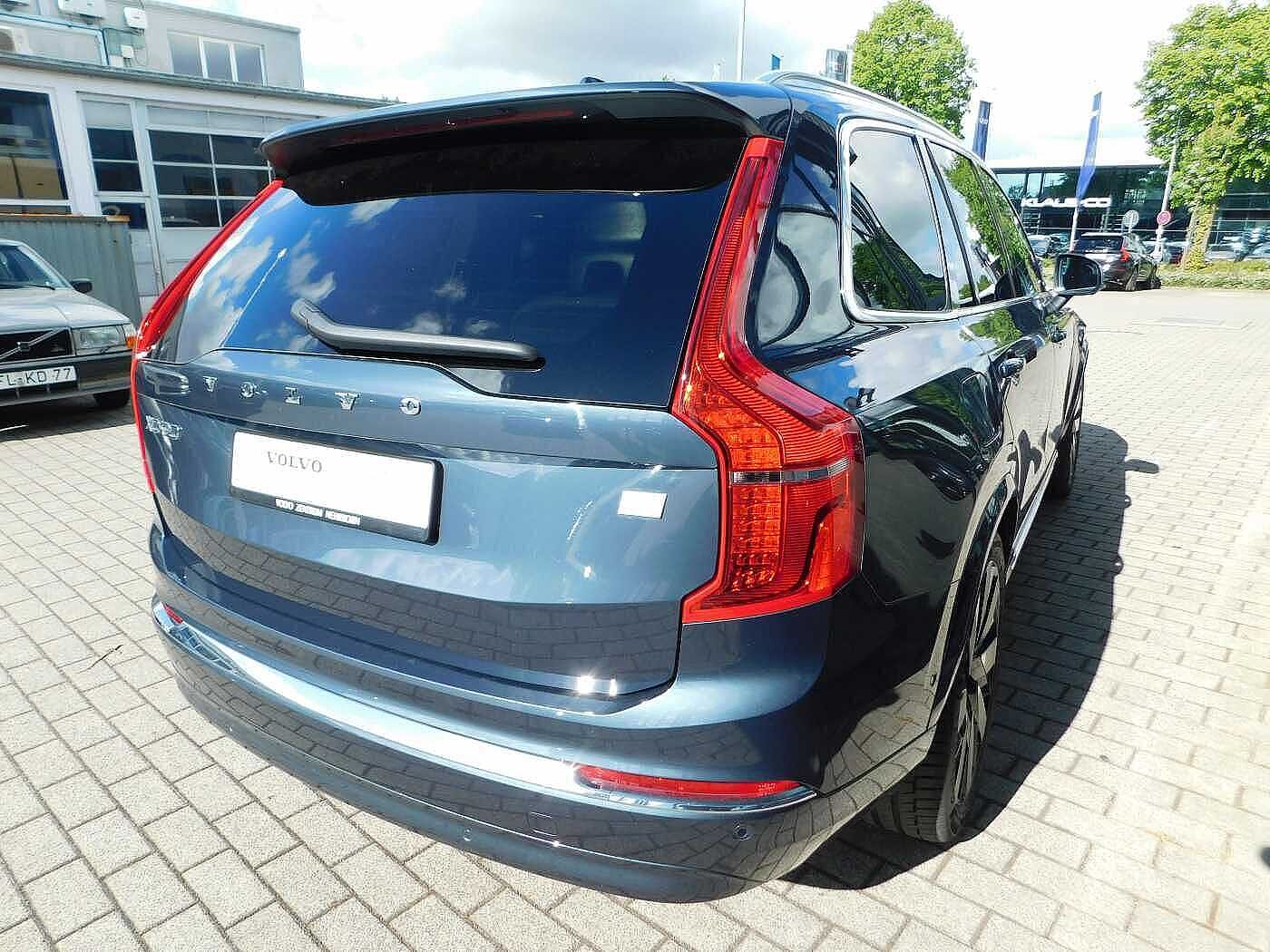Volvo  T8-Hybrid AWD Plus Bright