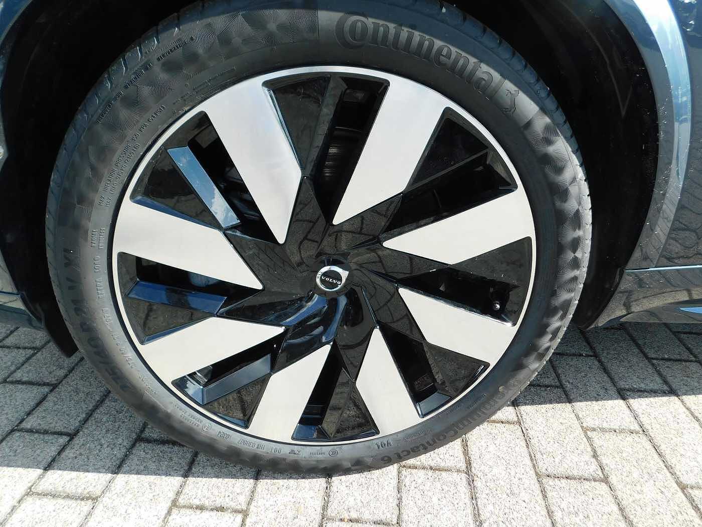 Volvo  T8-Hybrid AWD Plus Bright