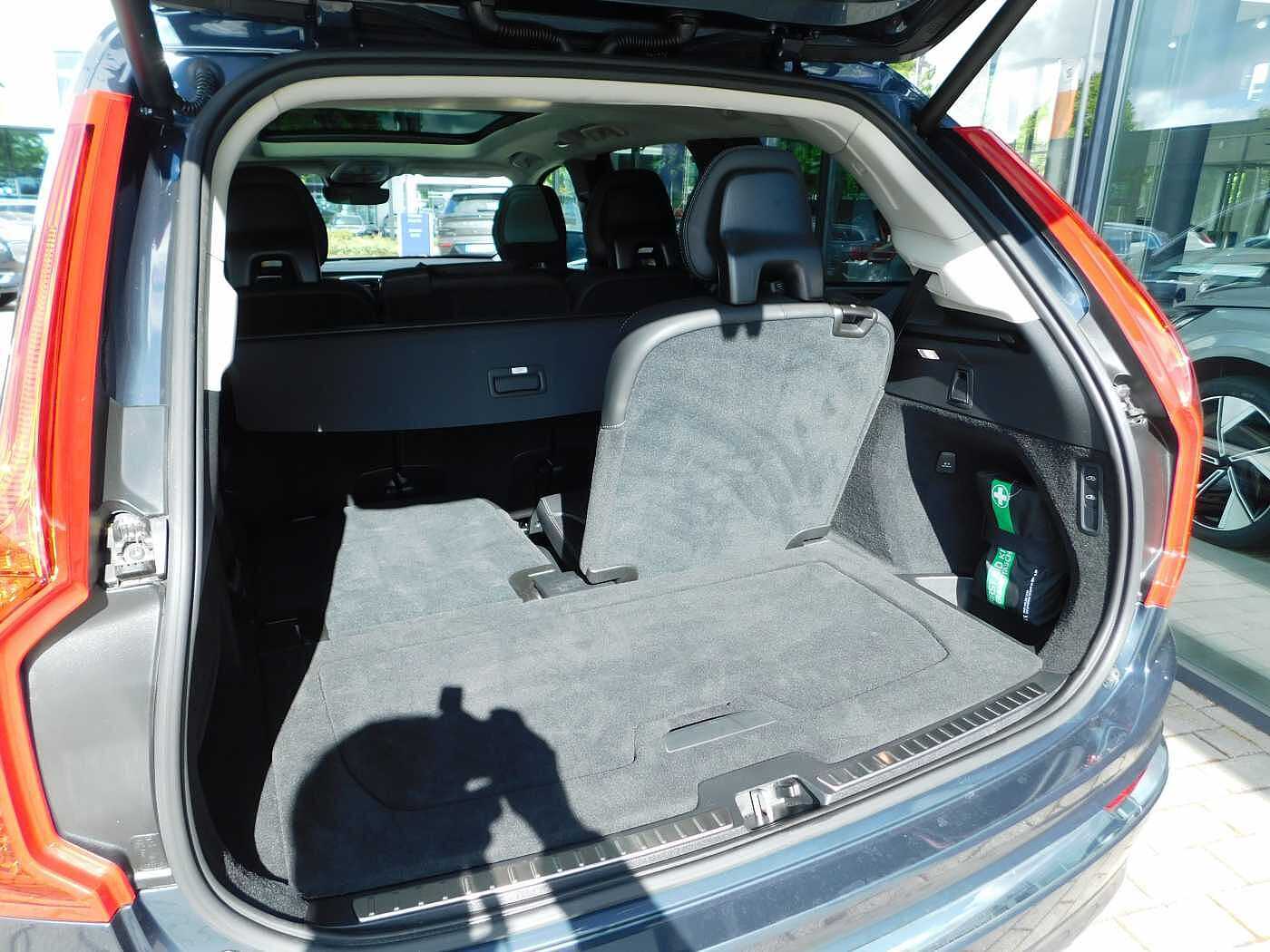 Volvo  T8-Hybrid AWD Plus Bright