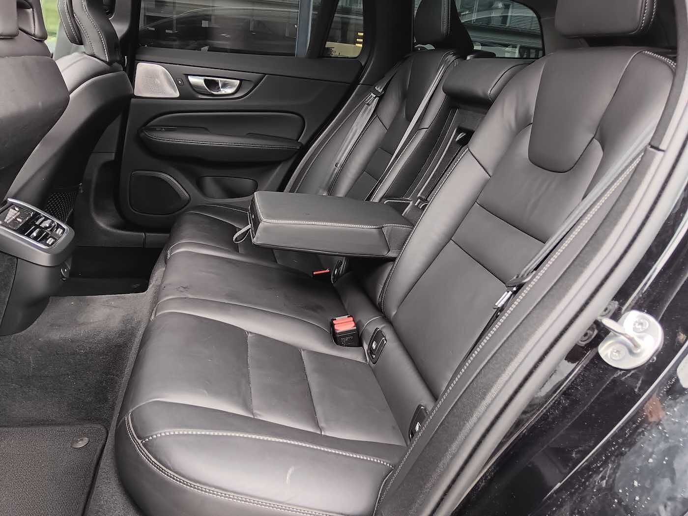 Volvo  B4D AWD Ultimate 'Massagesitze'