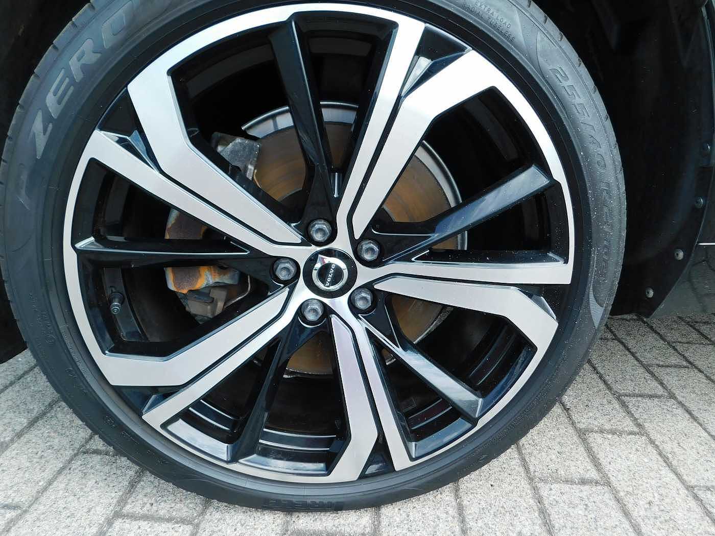 Volvo  T6 AWD Recharge R-Design