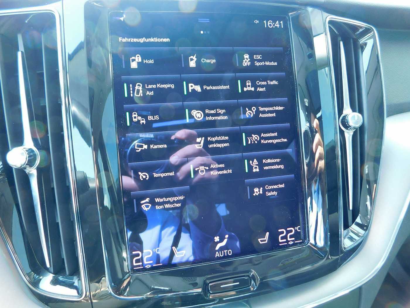 Volvo  T6 AWD Recharge Inscription Expression