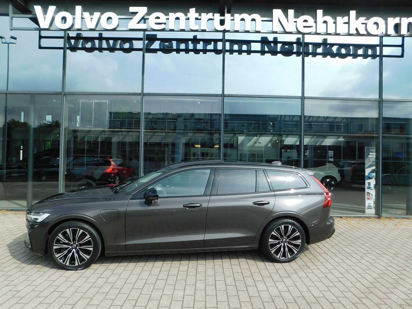 Volvo  T6 Recharge AWD Ultra Dark