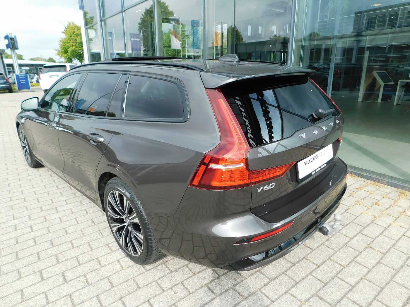 Volvo  T6 Recharge AWD Ultra Dark