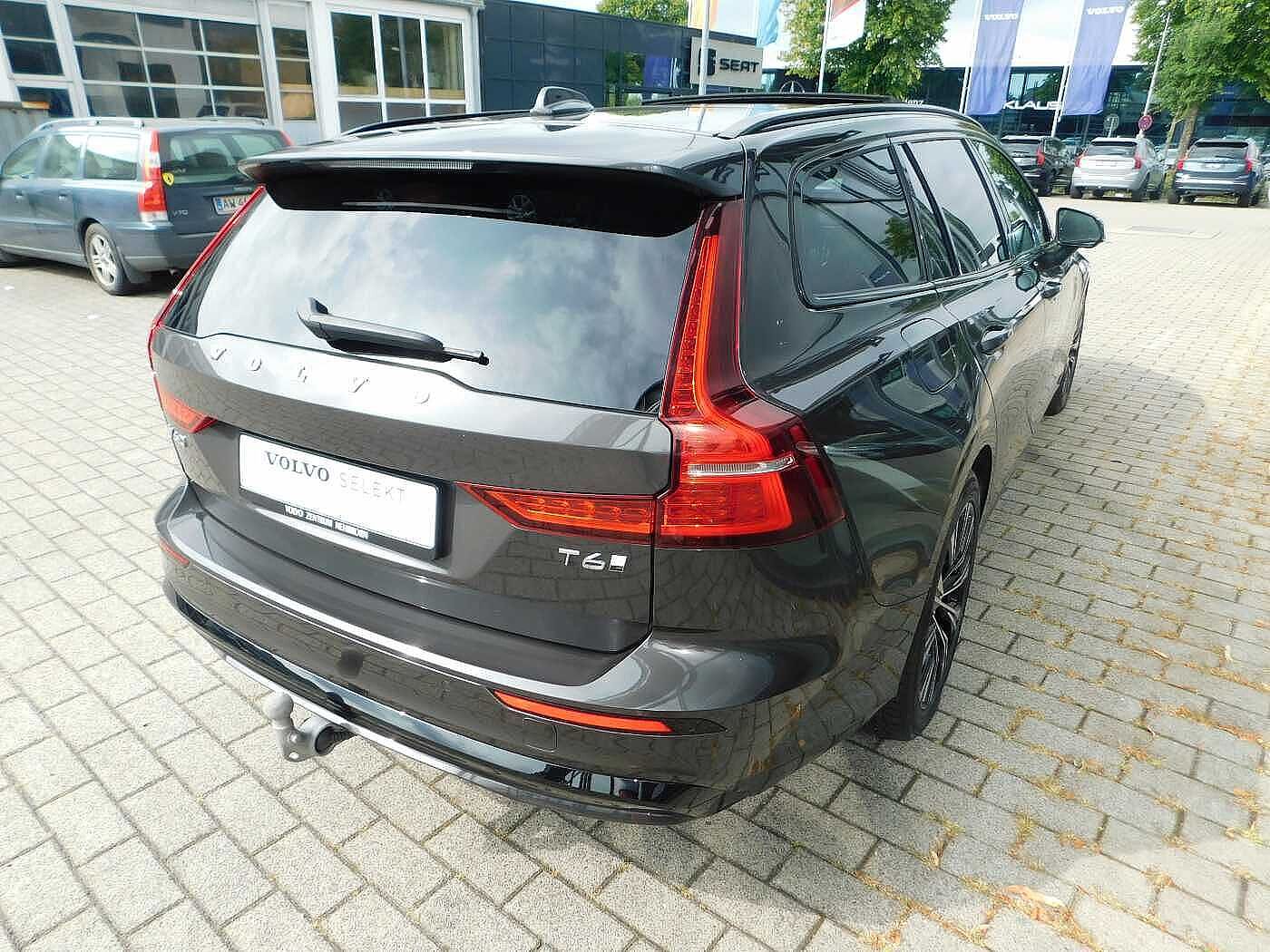 Volvo  T6 Recharge AWD Ultra Dark