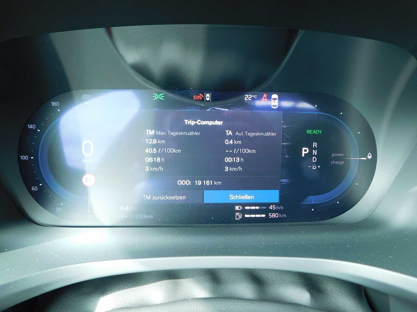 Volvo  T6 Recharge AWD Ultra Dark