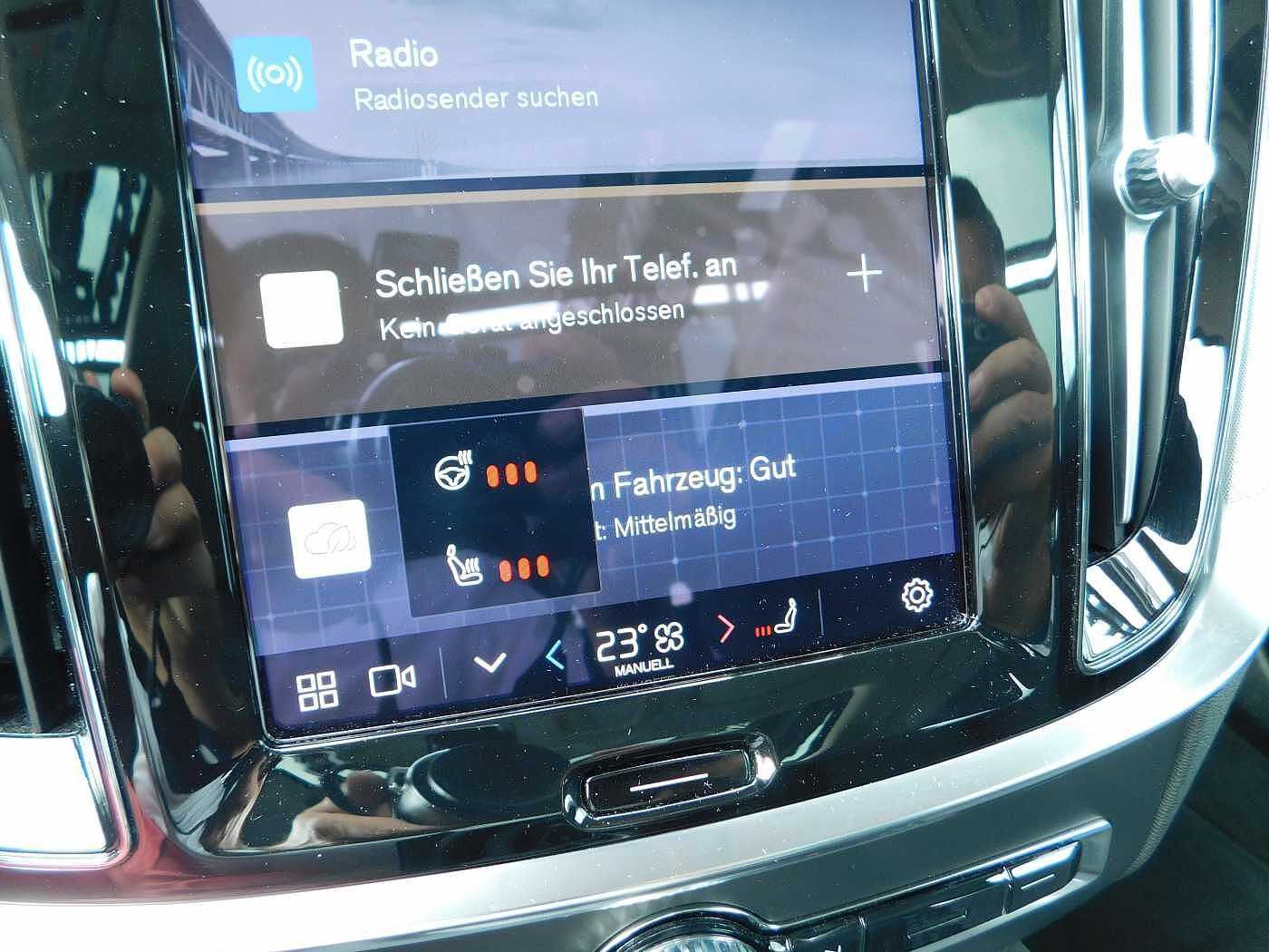 Volvo  T6 Recharge AWD Ultra Dark