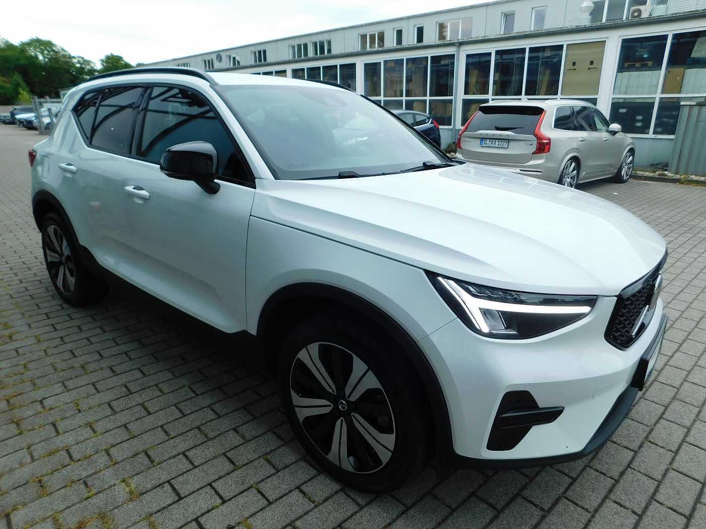Volvo  T4 Recharge Plus Dark