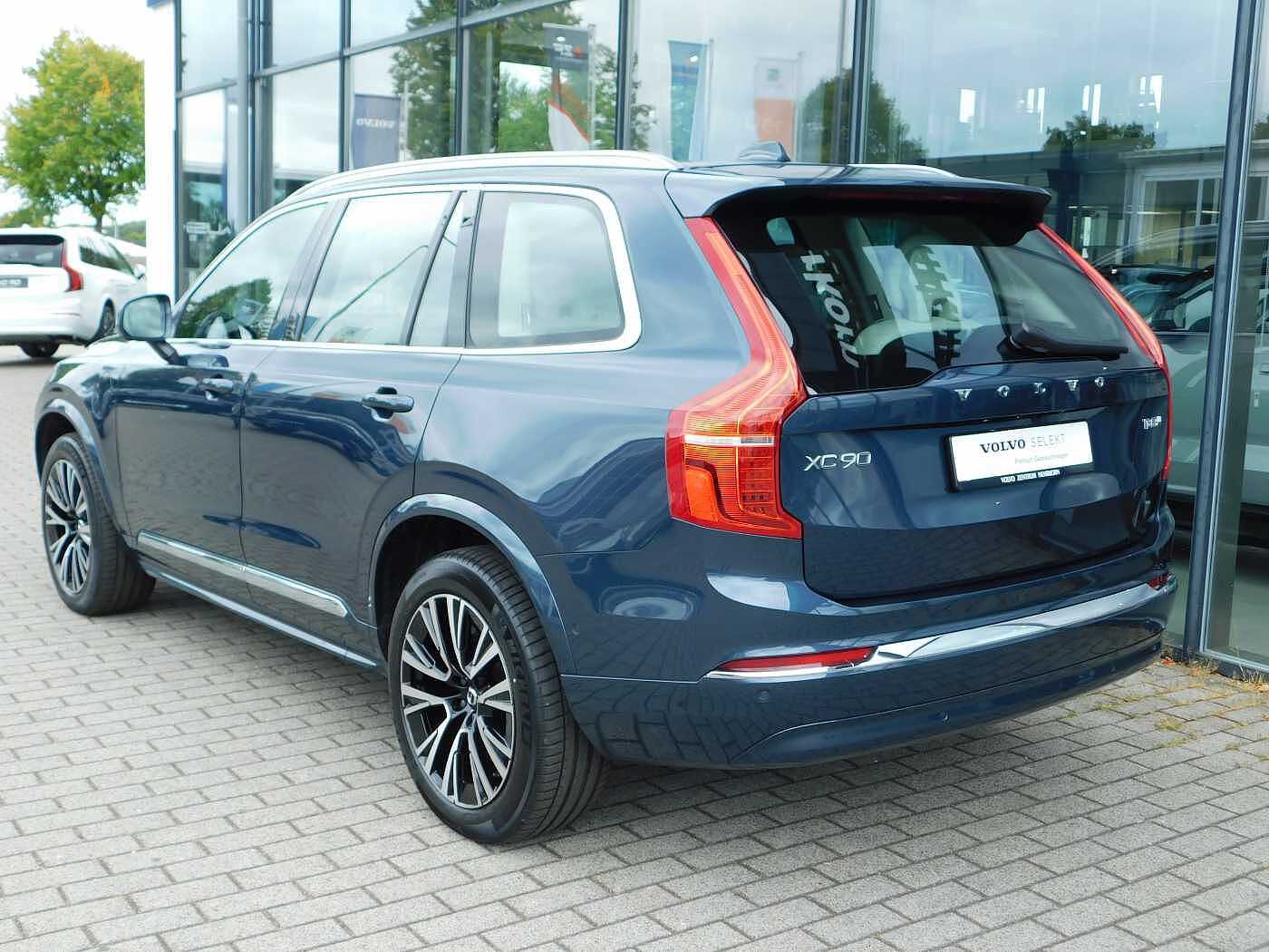 Volvo  T8 AWD Plus Bright