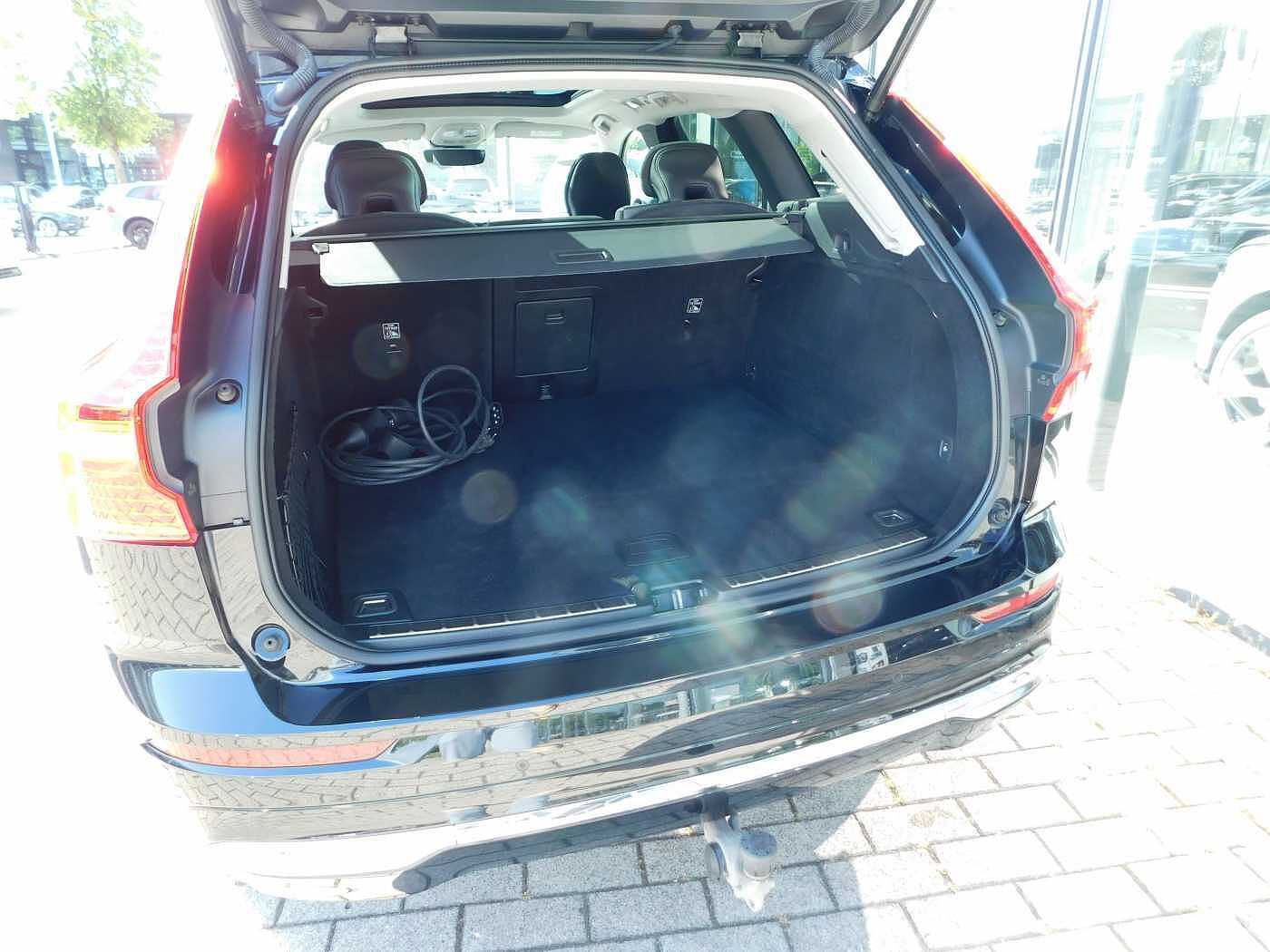 Volvo  T6 AWD Recharge Core