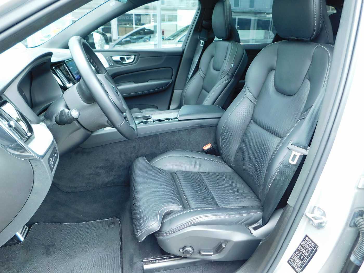Volvo  T8 R-Design 'Massage, Bowers&Wilkins'