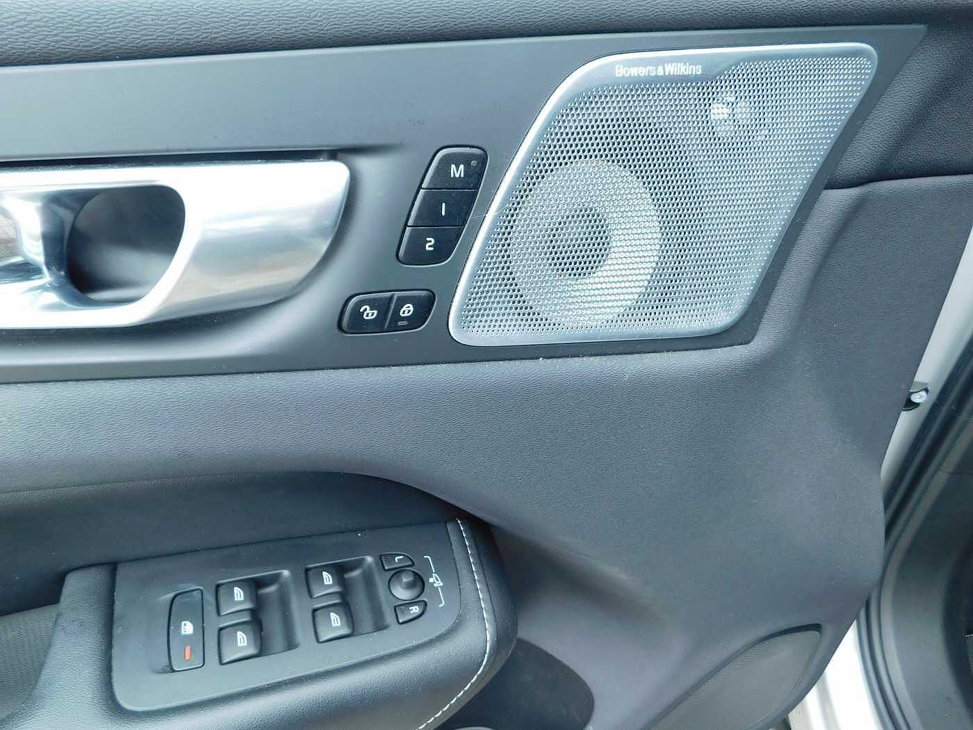 Volvo  T8 R-Design 'Massage, Bowers&Wilkins'