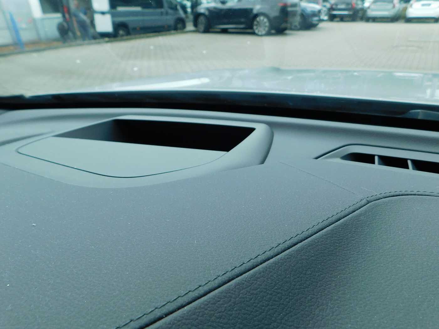 Volvo  T8 R-Design 'Massage, Bowers&Wilkins'