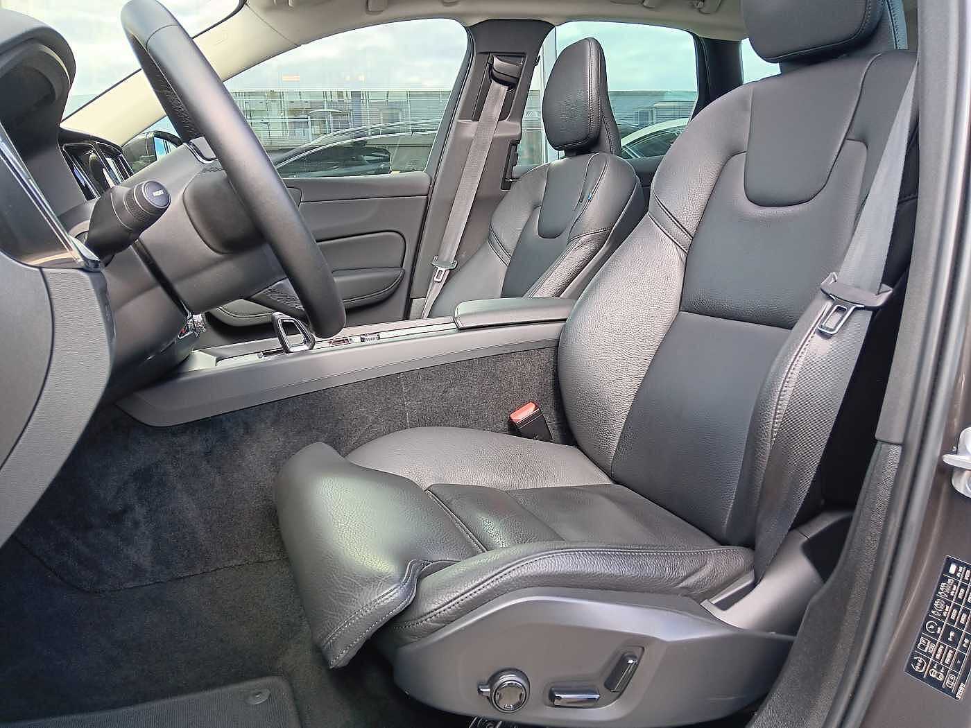 Volvo  T6 AWD Recharge Plus Bright