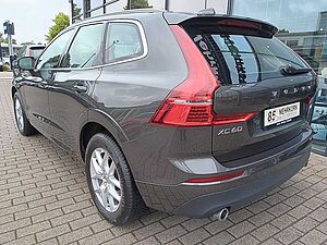 Volvo  D4 Momentum Pro 'BLIS, Keyless, CTA'