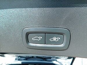 Volvo  T4 Recharge DKG Plus Bright