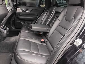 Volvo  B4D AWD Ultimate 'Massagesitze'