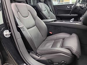 Volvo  B4D AWD Ultimate 'Massagesitze'