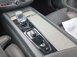 Volvo  B4D AWD Ultimate 'Massagesitze'